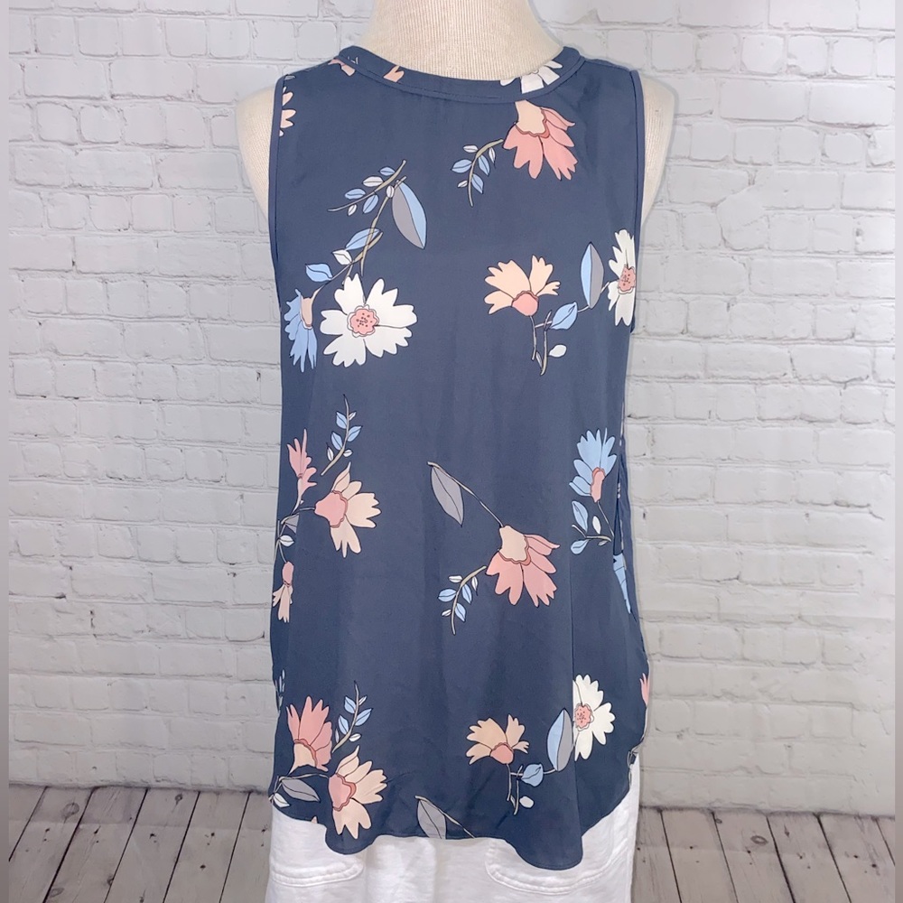 Loft Floral Sleevless Blouse Size Medium